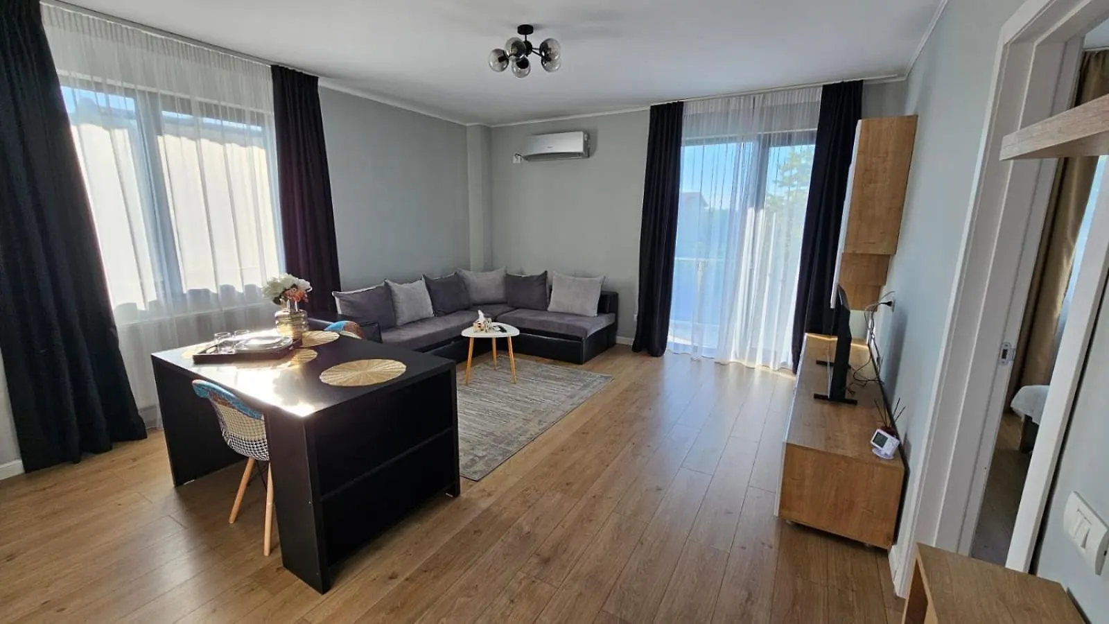 Royal Apartments Otopeni Dn